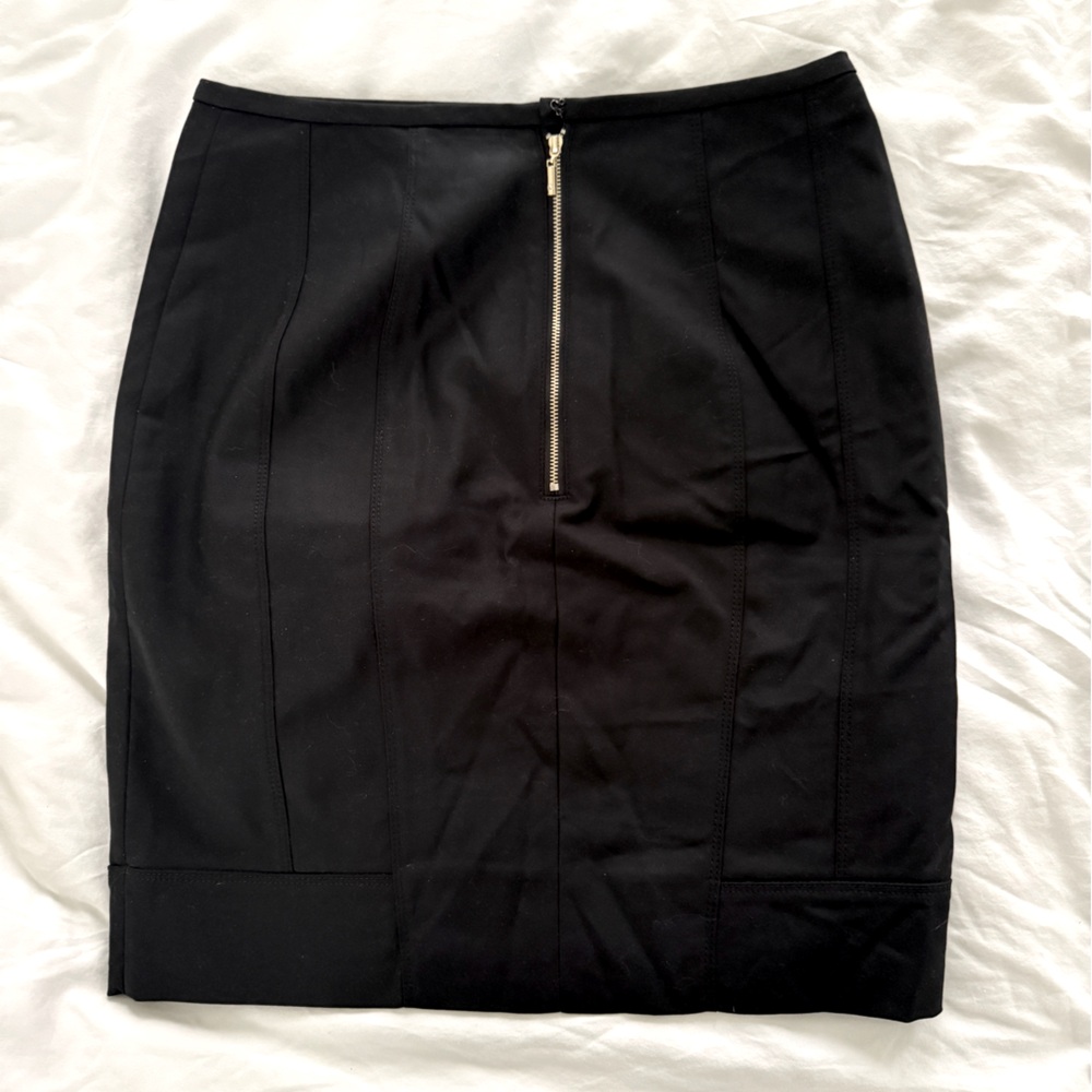 White House Black Market - Women’s Black Pencil Skirt - Perfect Form - Size 8